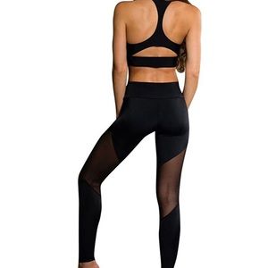 Onzie sheer panel leggings
